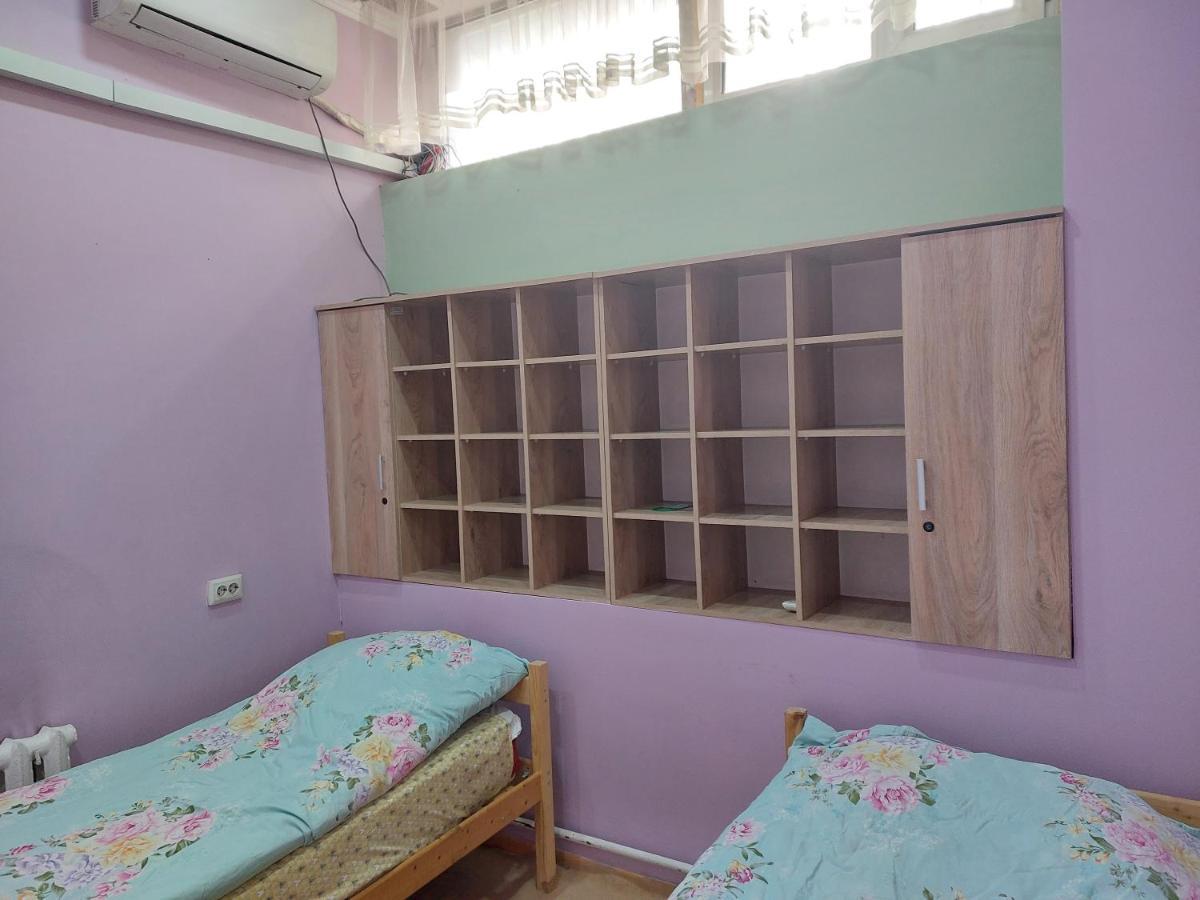 Konok Center Osh Hotel Habitación foto